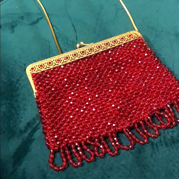 Red Beaded Vintage Bag Gold Chain Beautiful Bag - Picture 5 of 5